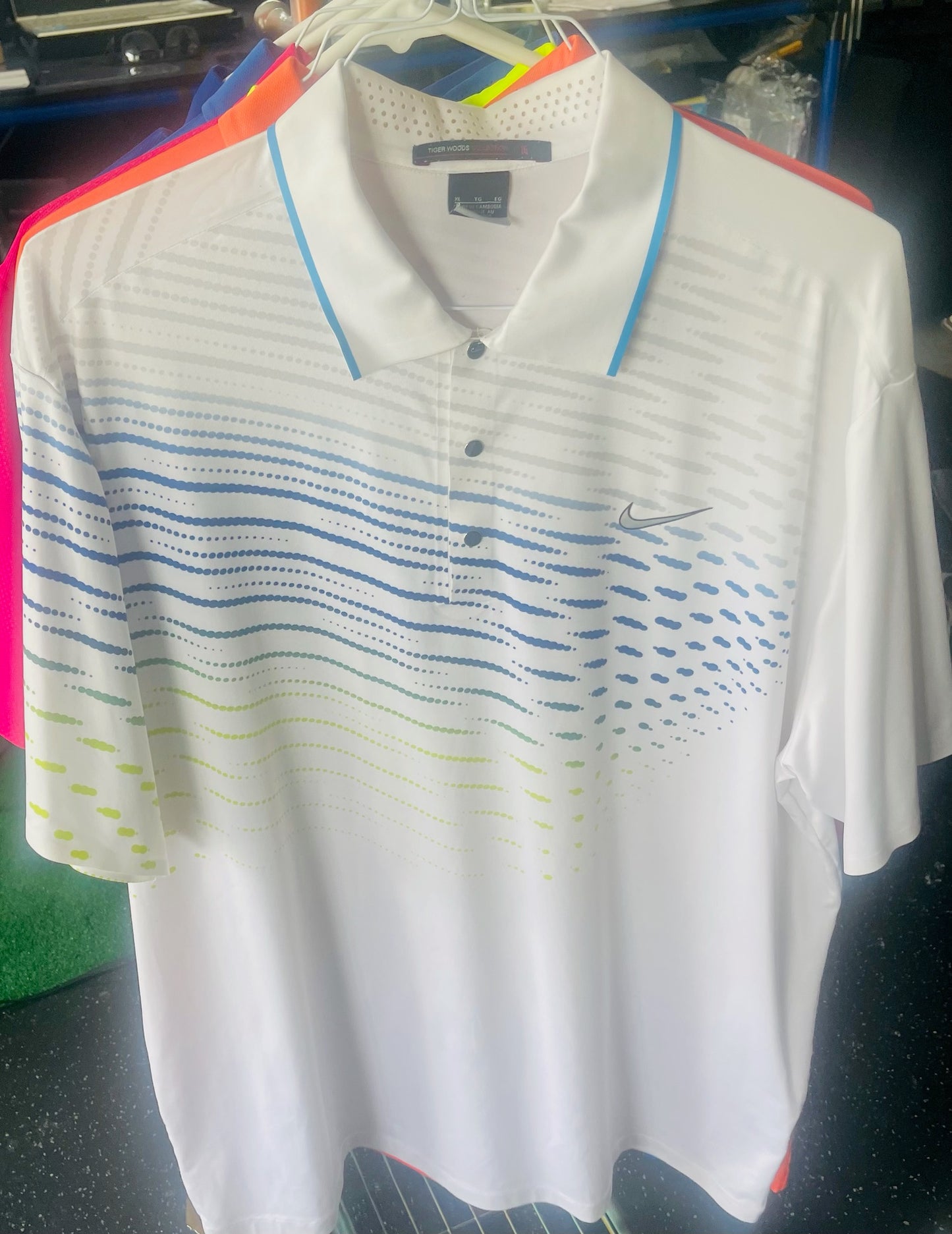 Nike Tiger Woods Collection Polo XL White/Blue/Green Dots