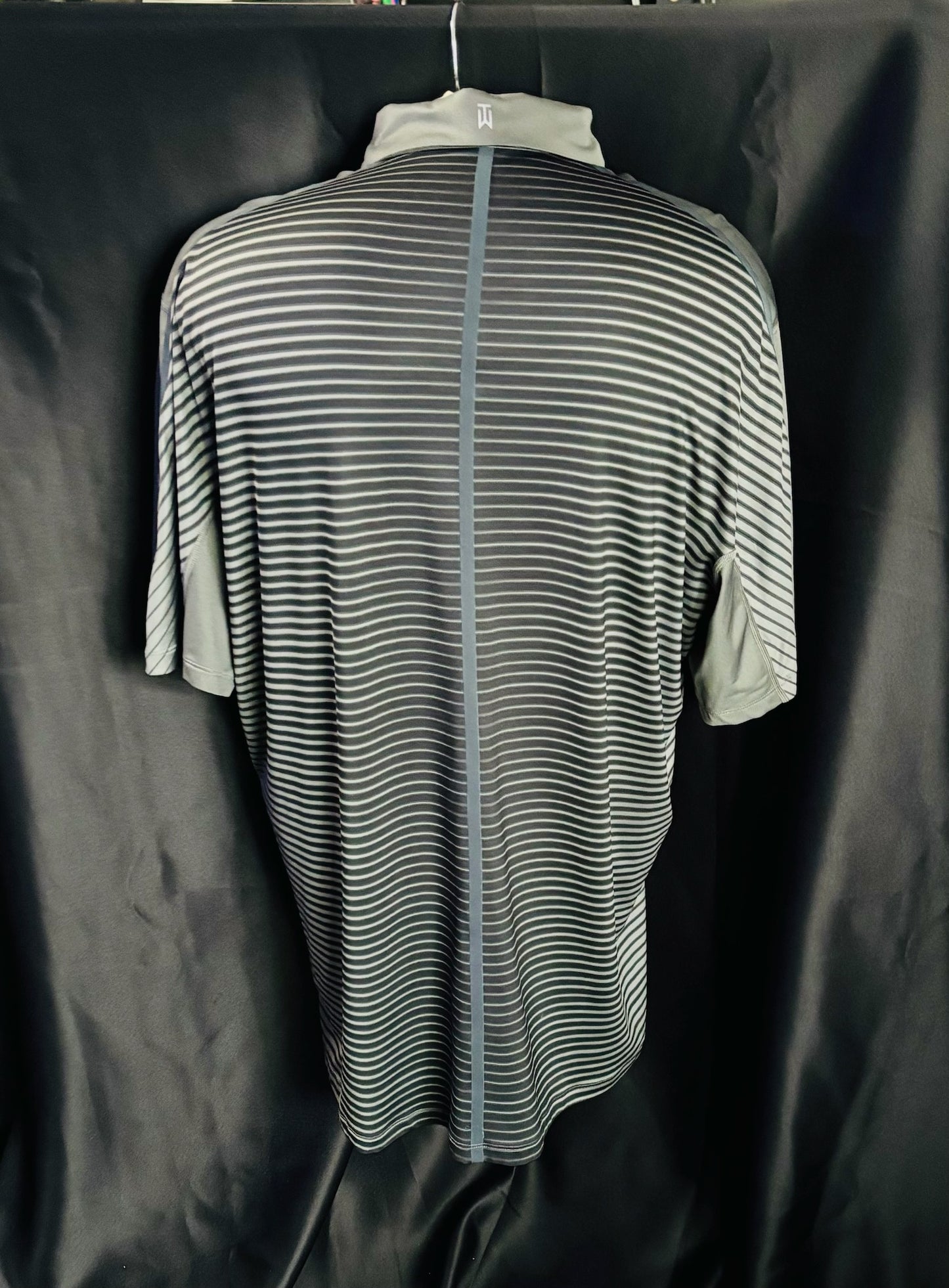 Nike Tiger Woods Collection Polo XL Gray/Black Stripes Back
