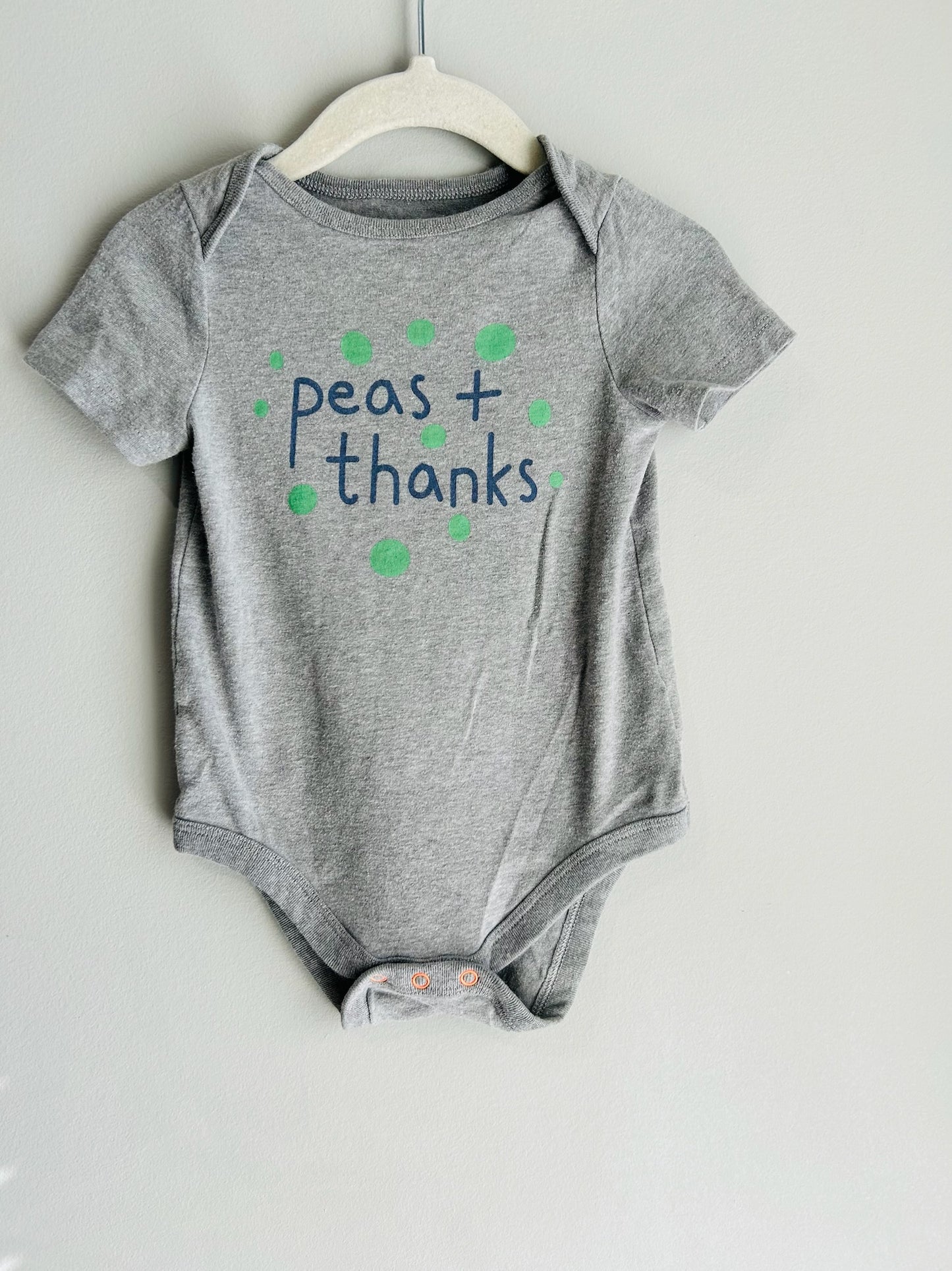 Cat & Jack Short Sleeve Onesie, 6-9 month